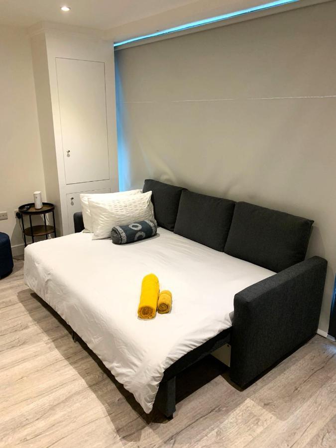 Modern Studio Flat Near Highbury & Islington Station 伦敦 外观 照片